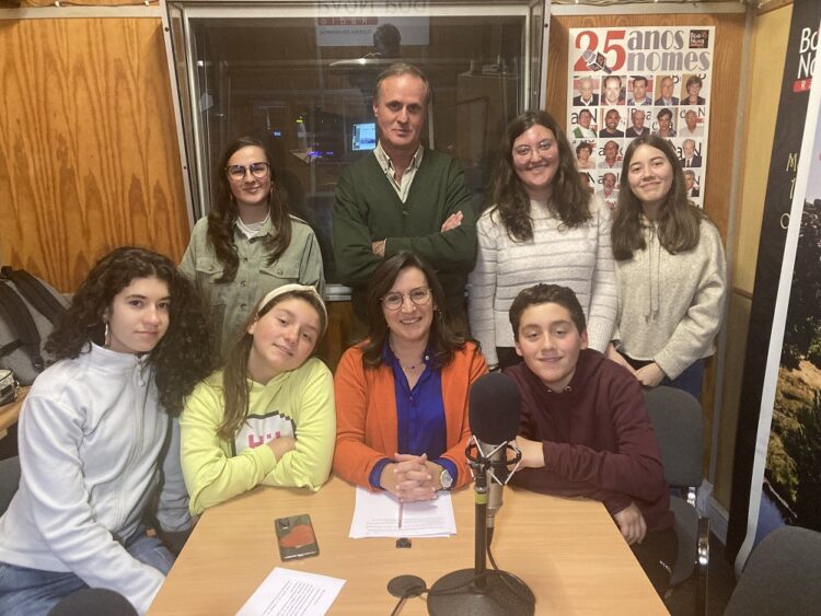 A Escola e o Meio: Será que os jovens procuram, pela via da emigração, uma forma de mudar de vida?