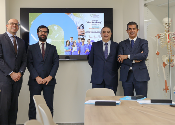 ESTeSC-IPC leciona formação avançada em Omã