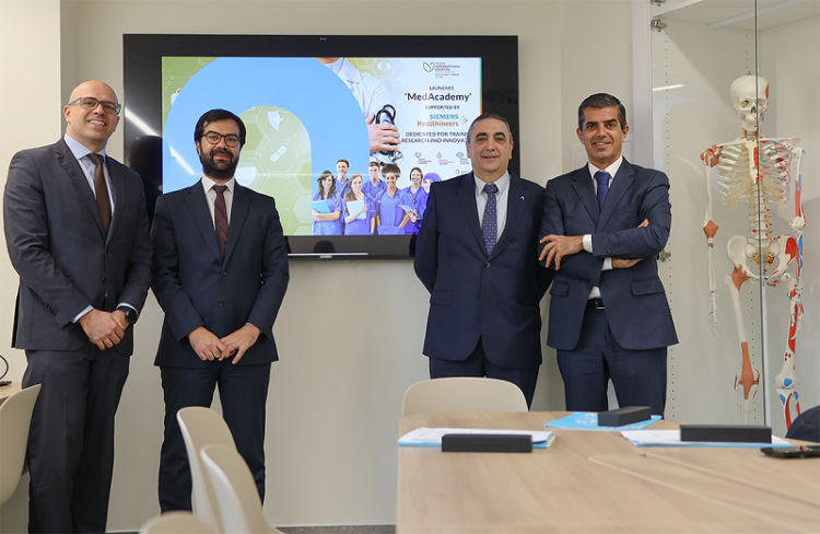 ESTeSC-IPC leciona formação avançada em Omã