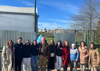 Associação de Estudantes do AEOH dá “vida nova” a estufa na escola sede