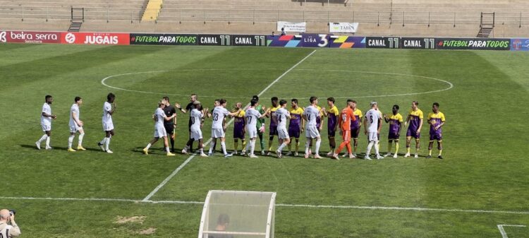 Oliveira do Hospital venceu o Amora em jogo da Liga 3 e saiu da linha da despromoção