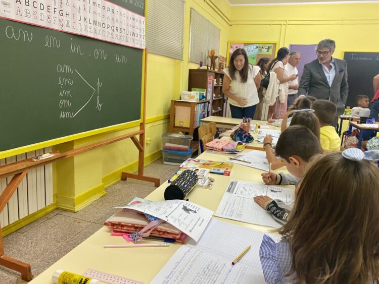 Município de Oliveira do Hospital assume custo de material escolar a alunos do primeiro ciclo