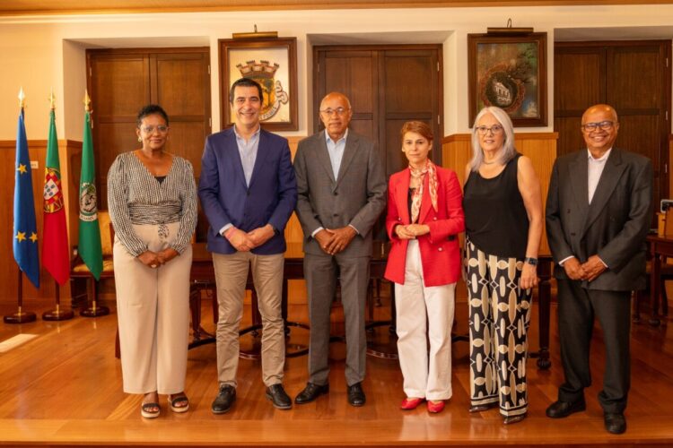 Poiares e Ribeira Grande (Cabo Verde) assinam acordo de geminação