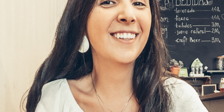 Agora é que me livro!: «Este projeto surgiu da minha necessidade de encontrar livros mais em conta», comenta Adriana Vaz, criadora do Trade Stories