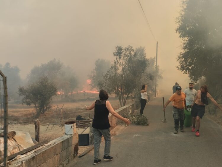 Incêndio preocupa população de Vale de Madeiros