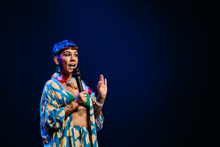 Oliveira do Hospital: Beatriz Gosta traz espetáculo “Resort” à ‘nova’ Casa da Cultura