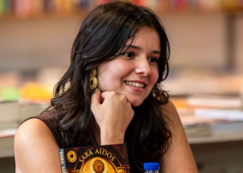 Agora é que me livro!: «Eu ditava histórias à minha Educadora de Infância, porque ainda não sabia escrever», comenta Sara Aidos