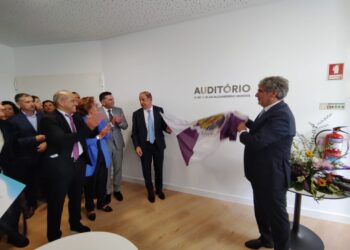 Auditório da Casa da Cultura recebe nome de José Carlos Alexandrino