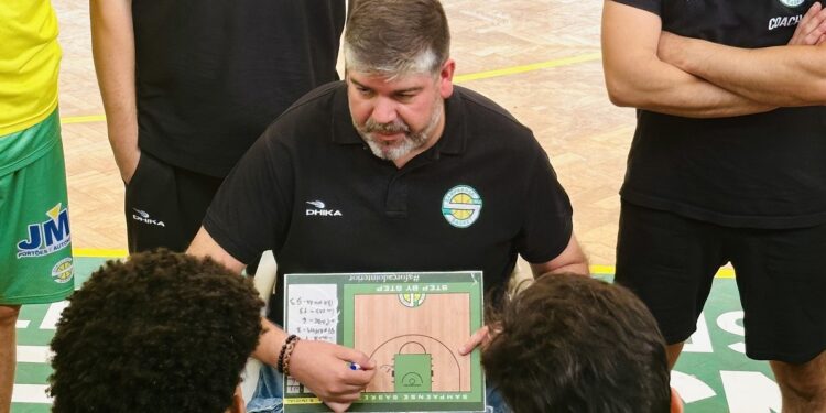 Sampaense ambiciona top 4 na fase que dará a manutenção: Cláudio Figueiredo em entrevista à Rádio Boa Nova