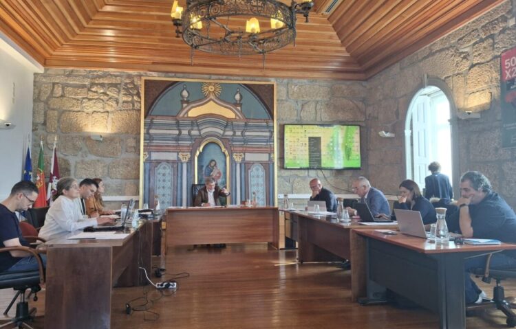 Apresentado o traçado do projeto do IC6. Autarca apela lançamento da obra em 2025