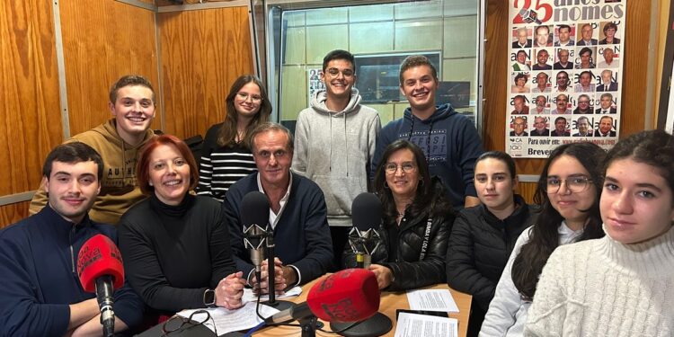 Numa sociedade globalizada e multicultural, qual é a importância atribuída à tolerância?