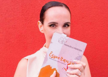 Agora é que me livro!: «A escrita é um superpoder!», afirma Manuela Pereira