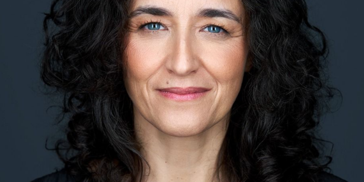 Agora é que me livro!: «Este livro é sobre as mulheres que utilizam a sua voz para fazer a diferença», revela Mónica Menezes