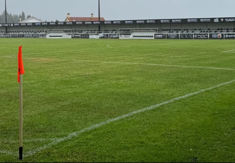 GD Tourizense promove campanha para instalação de sintético para a formação