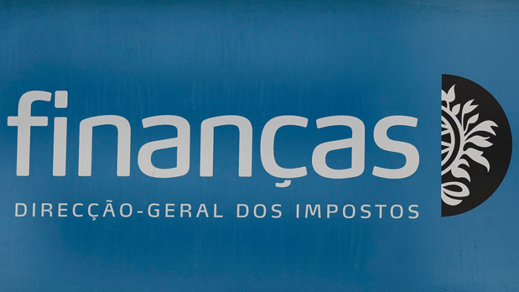 Funcionário das Finanças de Coimbra acusado de corrupção