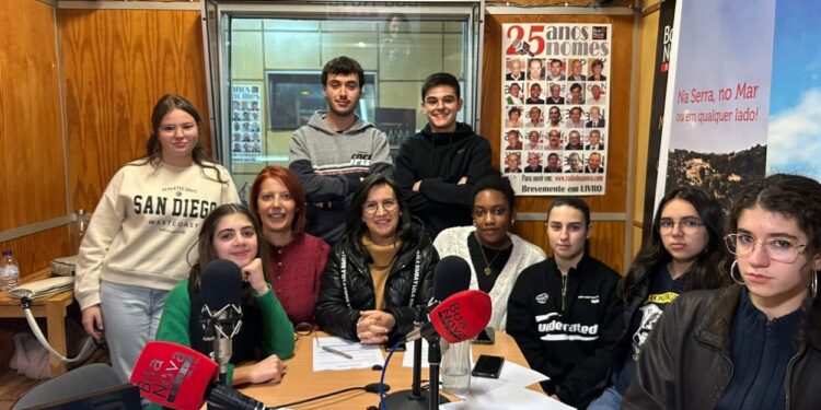 Quais os desafios e estratégias que os jovens enfrentam para um estilo de vida saudável?