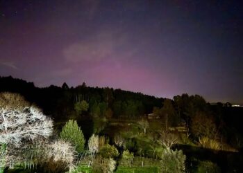 Aurora boreal foi vista na primeira noite de 2025 no Norte e Centro