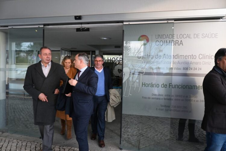 ULS Coimbra investe 876 mil euros em três Centros de Atendimento Clínico. Um deles em Oliveira do Hospital ULS Coimbra investe 876 mil euros em três Centros de Atendimento Clínico. Um deles em Oliveira do Hospital