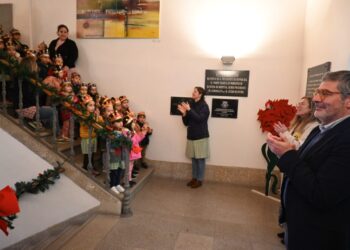 Crianças cumpriram tradição do ‘Cantar dos Reis” na Câmara Municipal de Oliveira do Hospital