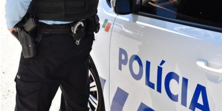 Três jovens detidos por furto de bens alimentares em Viseu