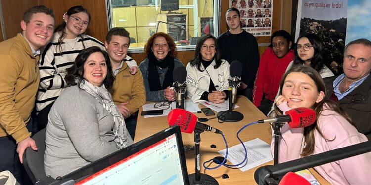 “A Escola e o Meio” destaca Associação Sons da Arte. Alexandra Almeida é a entrevistada de hoje