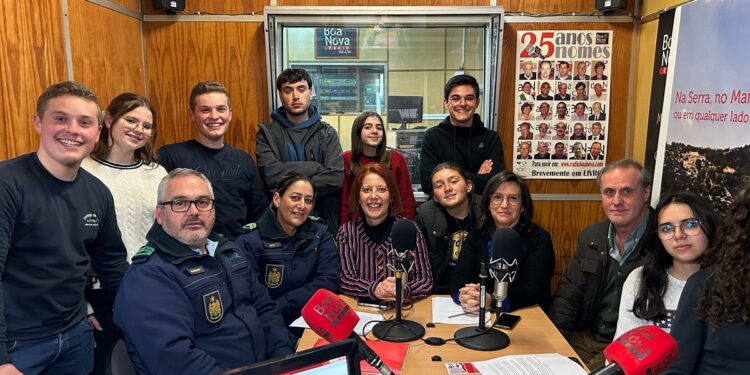 Como garantir a segurança na Internet e na Escola? A Escola Segura da GNR responde!