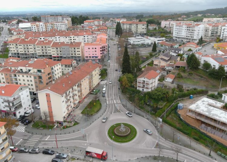 Município avança com requalificação da Avenida Dr. Francisco Sá Carneiro e Rua do Ameal