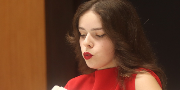 Agora é que me livro!: “É fundamental que os estudantes conheçam a história da conquista dos seus direitos”, afirma Jeni Fidalgo