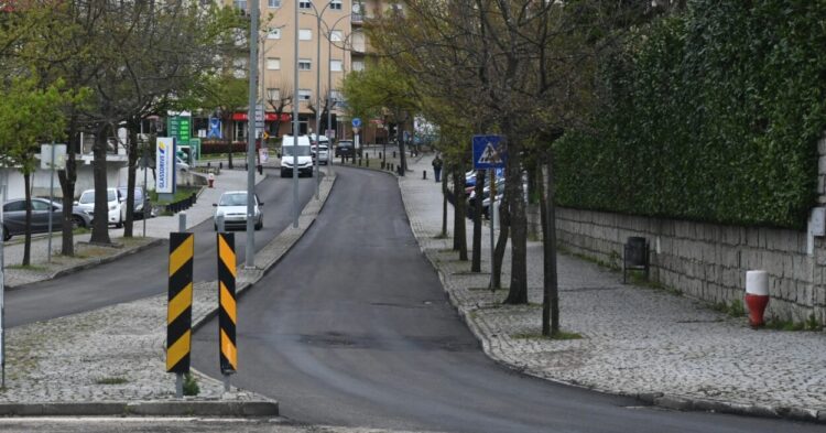 Circulação rodoviária entre a Rotunda do Cavaleiro e a Rotunda de acesso às escolas já reestabelecida