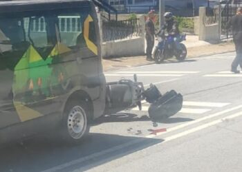 Colisão entre carrinha e moto provoca um ferido em Seia