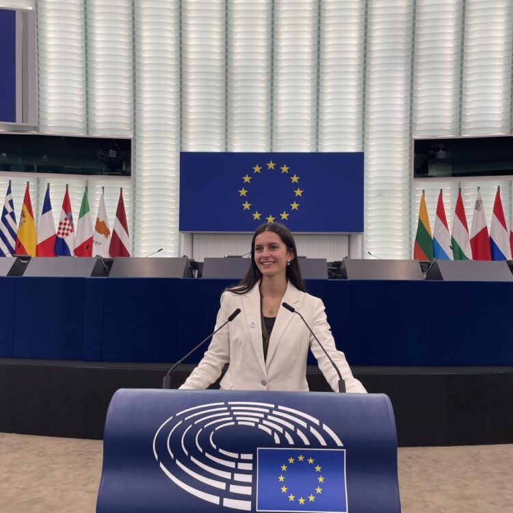 Sara Marques, natural do concelho de Oliveira do Hospital, é mandatária distrital da candidatura da AD