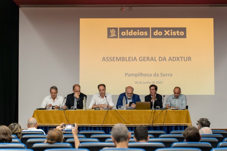 ADXTUR: AG aprova relatório de contas e alteração de estatutos