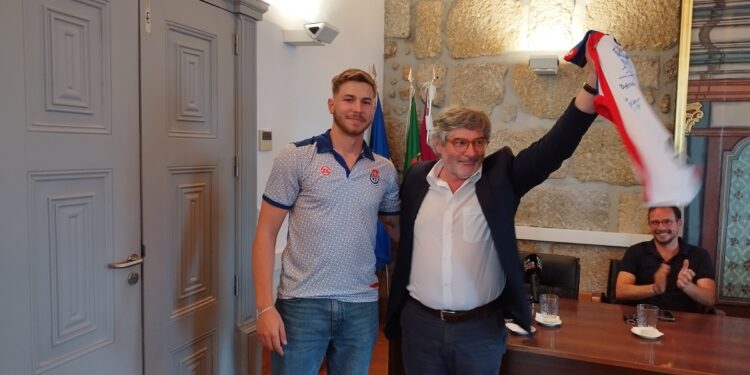 “As vossas stickadas perfeitas é que nos levaram a estar aqui”