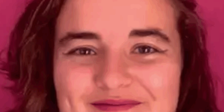 Agora é que me livro!: «Fantasia foi o que sempre quis escrever», afirma Lucy Angel