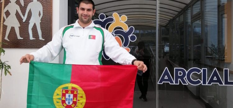 Atleta da ARCIAL representa Portugal no Campeonato da Europa de Hóquei DI