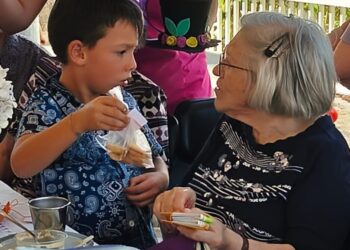 Centro Social de Travanca de Lagos promoveu encontro entre crianças e idosos para comemorar Dia dos Avós