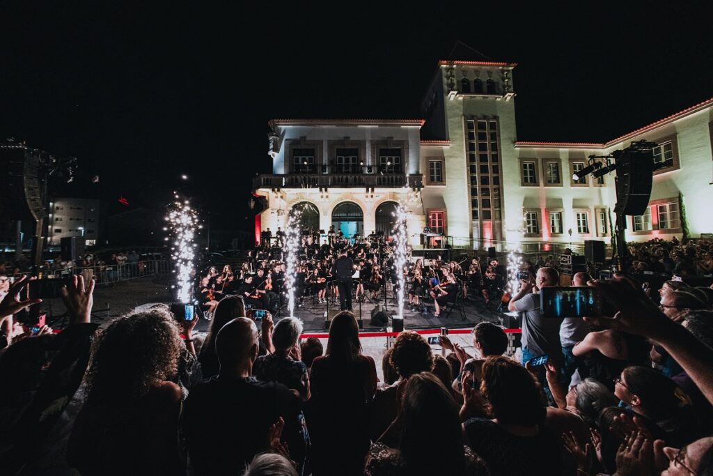 Academia Artística e Oskar DJ num concerto "inédito" em Tábua Academia Artística e Oskar DJ num concerto "inédito" em Tábua