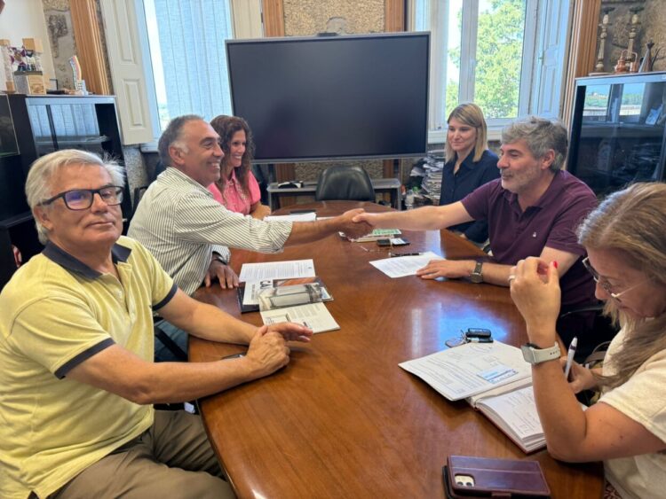 Câmara Municipal vai modernizar paragens de transportes públicos