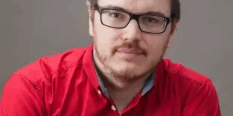 Agora é que me livro!: «A tradução não se processa apenas de uma língua para outra», comenta Marco Neves