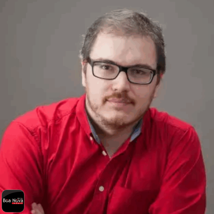 Agora é que me livro!: «A tradução não se processa apenas de uma língua para outra», comenta Marco Neves