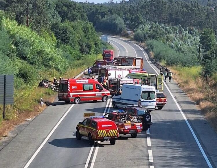 Choque frontal provoca dois mortos no IP3 perto de Santa Comba Dão