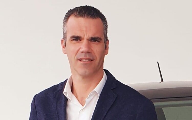 Coligação “Oliveira, O Motivo” candidata Ricardo Nogueira à Assembleia Municipal