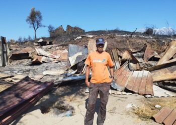 “Perdi tudo novamente”: Vasco salvou os animais mas ficou sem comida e abrigo para eles