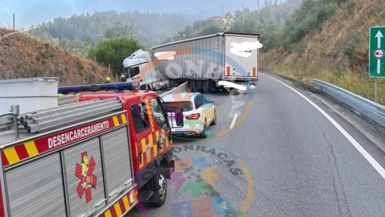 Despiste de camião cortou IP3 perto de Penacova