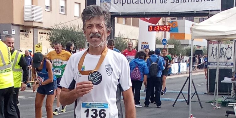 Atleta do Maratona Clube Vila Chã vence escalão M60 da Medio Maratón Diputación de Salamanca