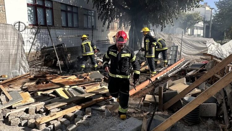 Incêndio deflagrou no estaleiro de obras da Eptoliva em Oliveira do Hospital