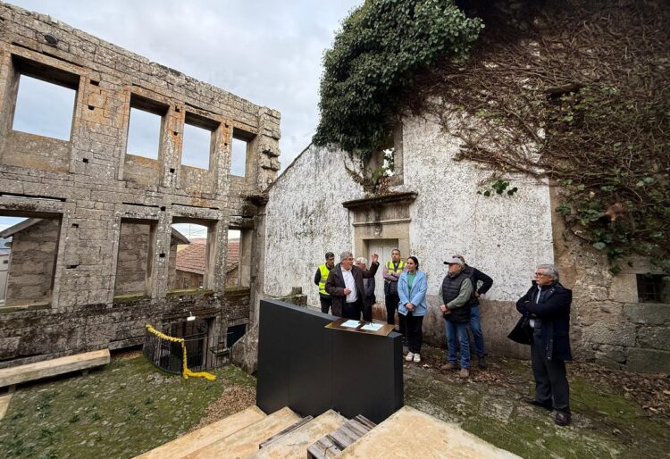 Município investe na reconstrução do edifício secular Solar Pina Ferraz, em Aldeia das Dez