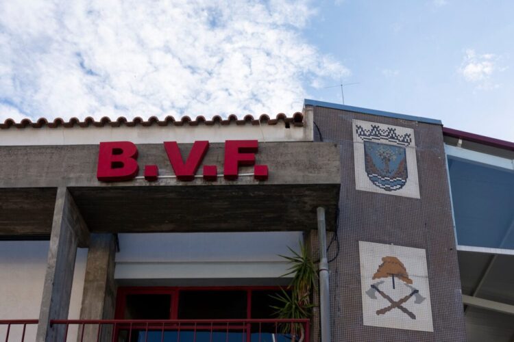 Fundão: 11 bombeiros terão violado colega a pretexto de uma “praxe” — vítima tem 19 anos