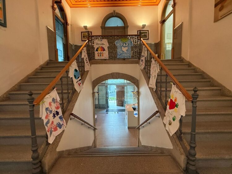 Oliveira do Hospital apresenta “Estendal dos Direitos” no Dia Internacional dos Direitos das Crianças