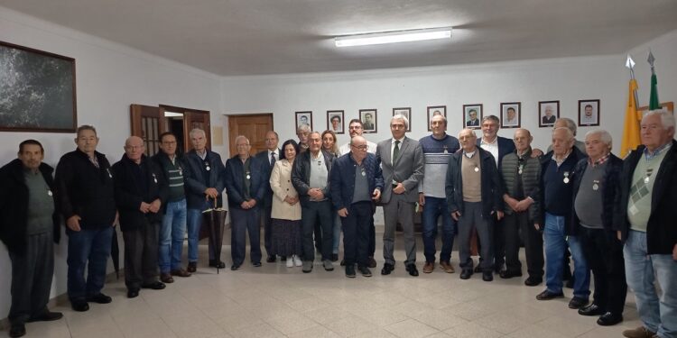 Entrega de medalhas a antigos combatentes do Ultramar de São Gião é “uma homenagem justíssima”